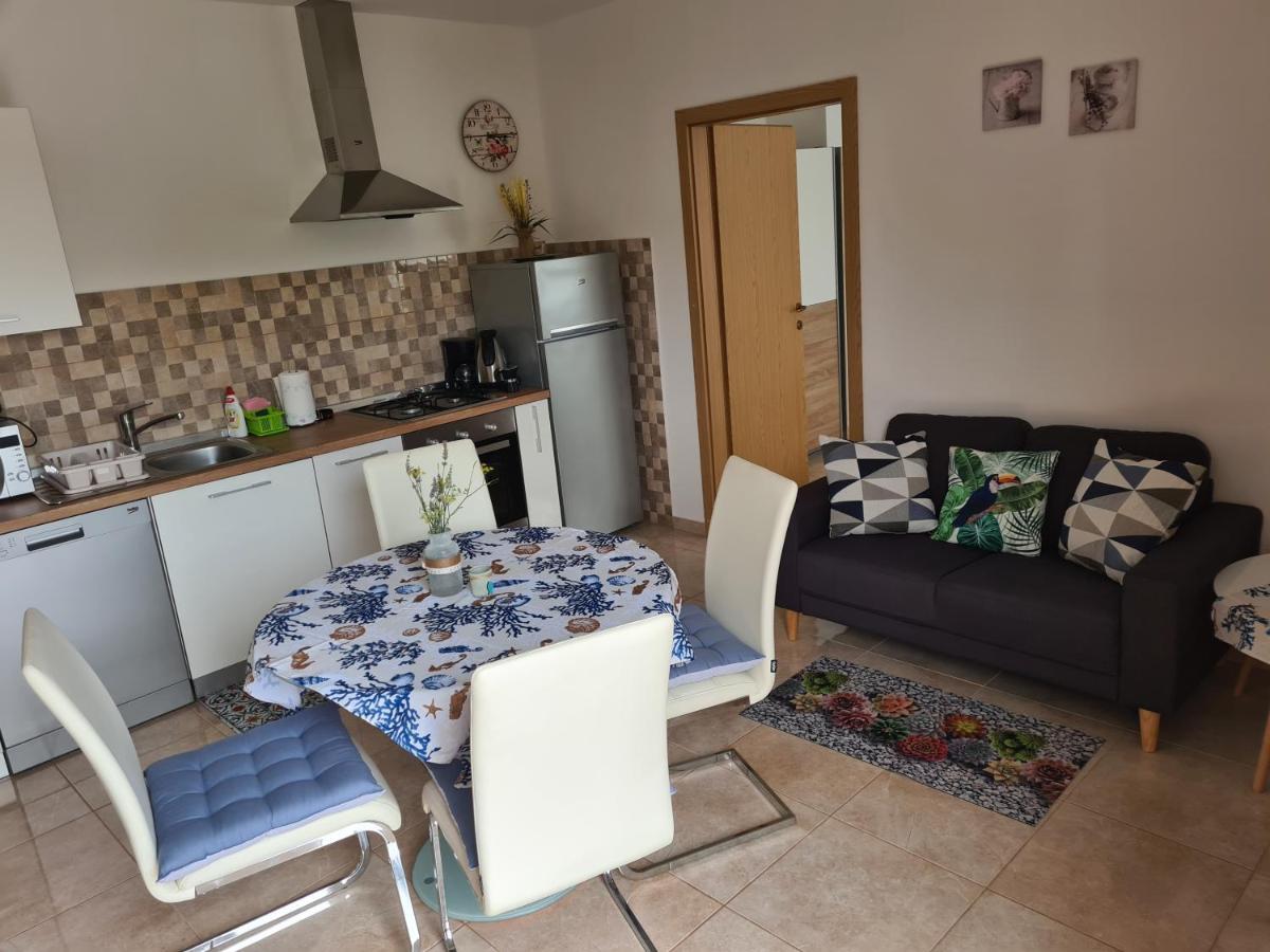 Apartman Luka Баньоле Екстериор снимка
