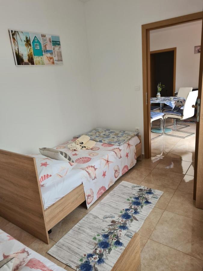 Apartman Luka Баньоле Екстериор снимка