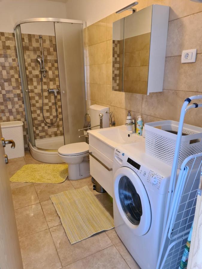 Apartman Luka Баньоле Екстериор снимка