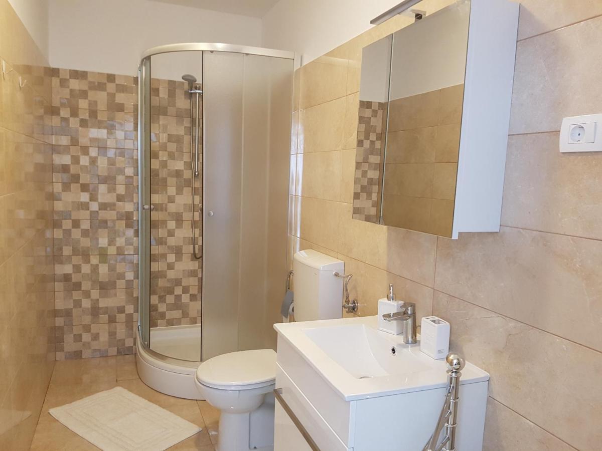 Apartman Luka Баньоле Екстериор снимка